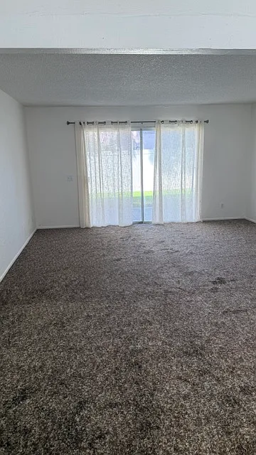 2 bed, 1000 sqft, $2,000 — Photo 2