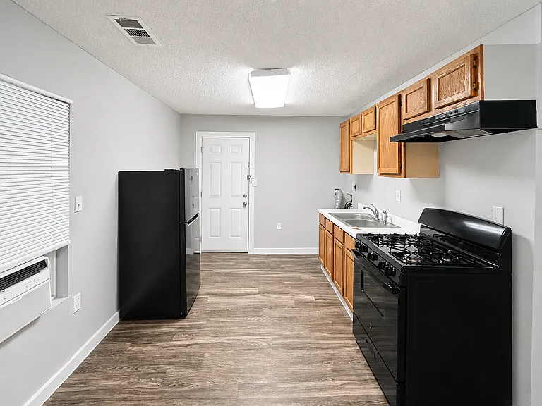 2714 Kavasar Dr — Photo 10