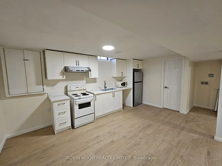 35 Burkwood Cres #BASEMENT — Photo 8