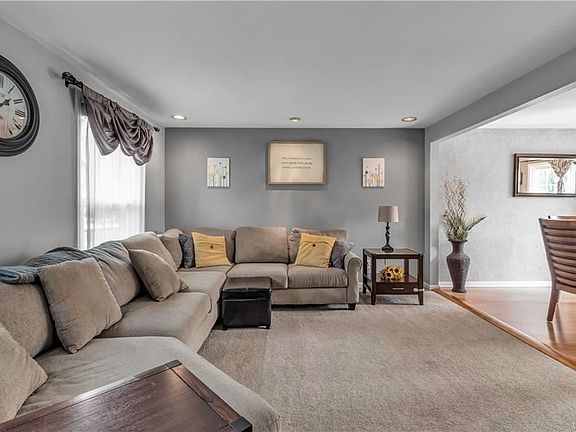 2nd image of 43 Gatewood Ln