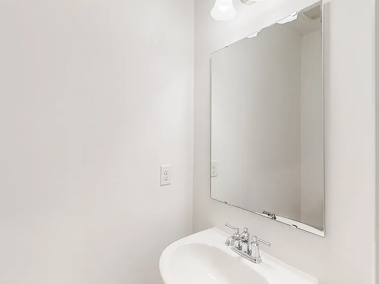 2752 Yeager Dr NW — Photo 9