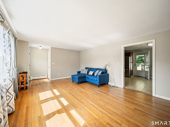5th image of 154 Parklawn Drive