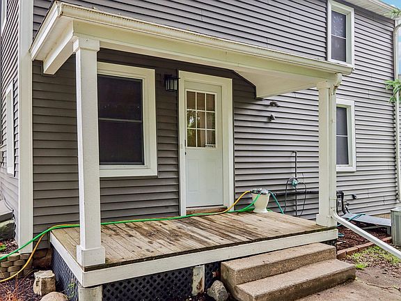 2nd image of 309 Cedar St