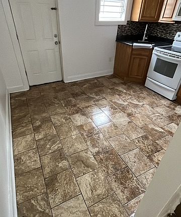 3rd image of 2435 N Orkney St