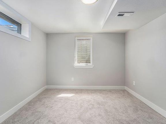3rd image of 505 Woodlawn Ave