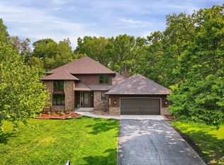 2252 James St, Eagan, MN 55122