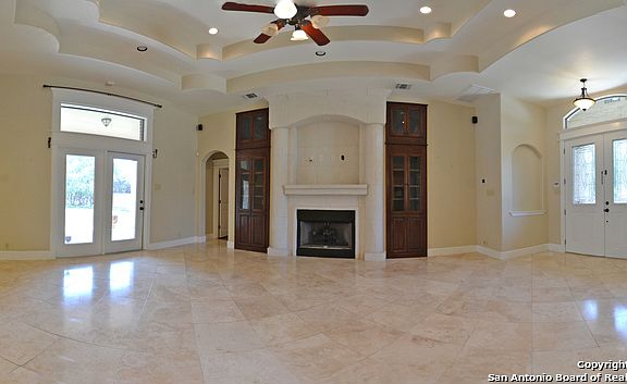 3rd image of 1206 W Oak Estates Dr