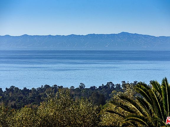 5th image of E Mountain Dr