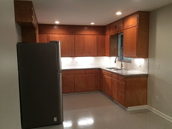 5th image of 5101 Sunny Meade Ln