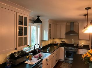 3 Carriage Ln, Milford, NH 03055