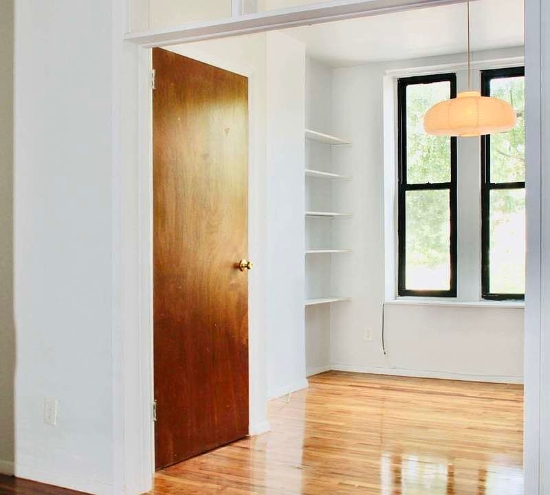 1st image of 183 7th Ave APT 1B