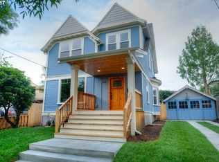 214 SE 30th Pl, Portland, OR 97214
