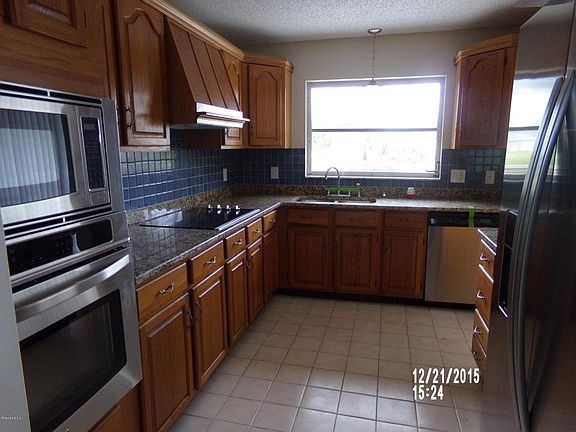 5th image of 328 Beverly Ct