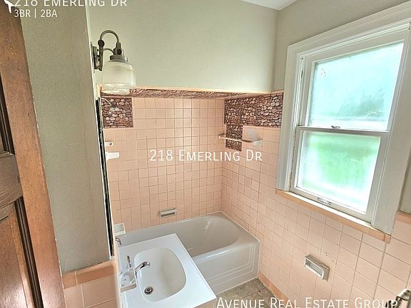 4th image of 218 Emerling Dr