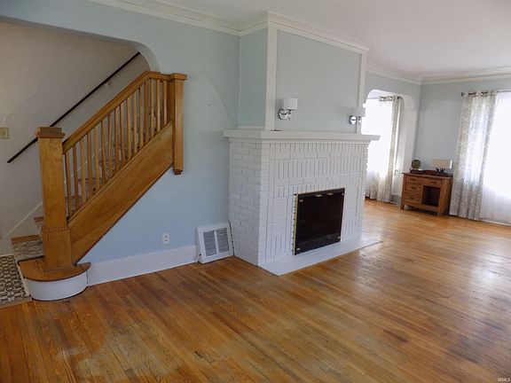 5th image of 1811 E Beardsley Ave