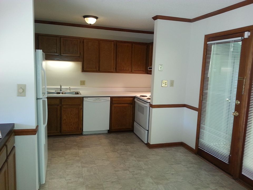 2nd image of 500 Woodcroft Pkwy #2B