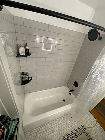 5540 N Austin Ave #2 — Photo 4