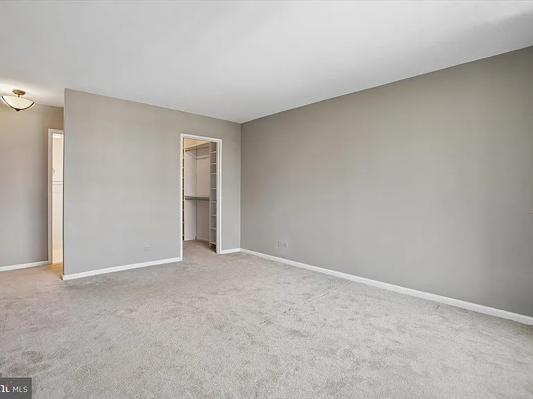 4501 Arlington Blvd #502 — Photo 13