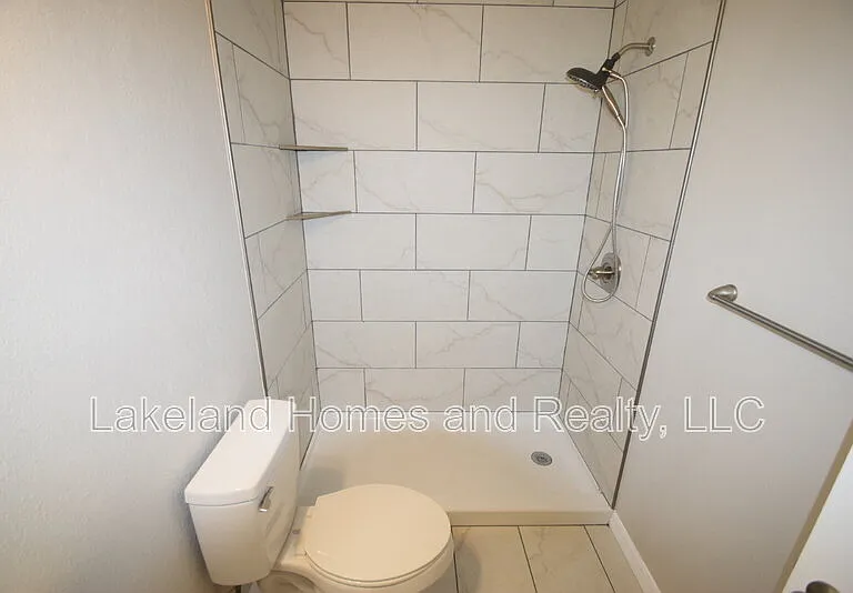 527 Garden Dr N #2 — Photo 9