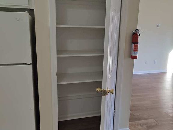 3rd image of 27 S Summit St #4
