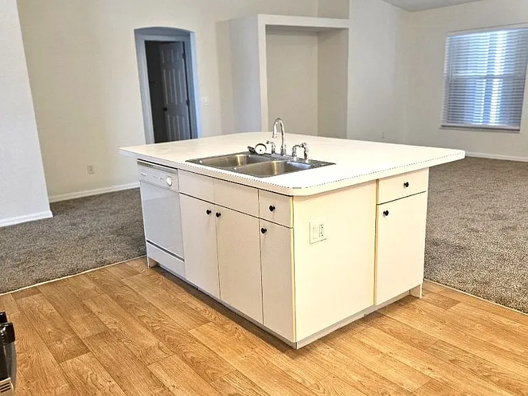 25173 Mercedes Dr — Photo 12