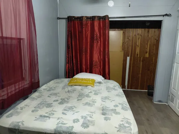 5498 Olive Ave, Long Beach, CA 90805