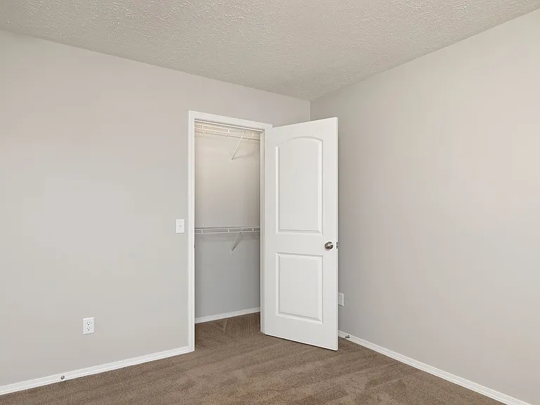 534 W Grace St — Photo 2