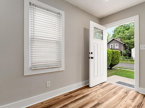 4th image of 1606 Cordell Ave