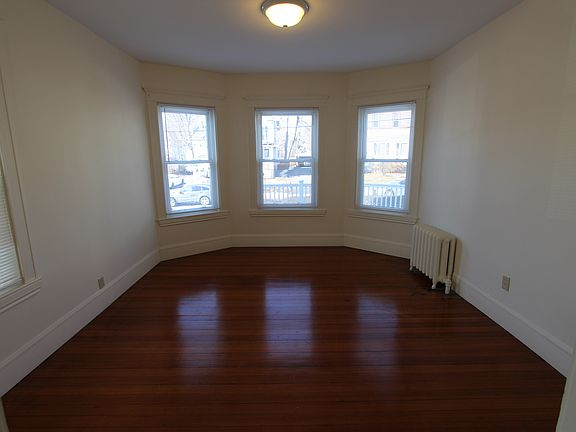 3rd image of 105 Grovers Ave #1