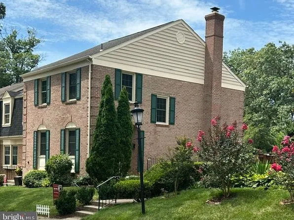 5420 Cabot Ridge Ct, Fairfax, VA 22032