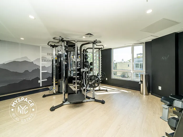 280 Meeker Ave #905 — Photo 31