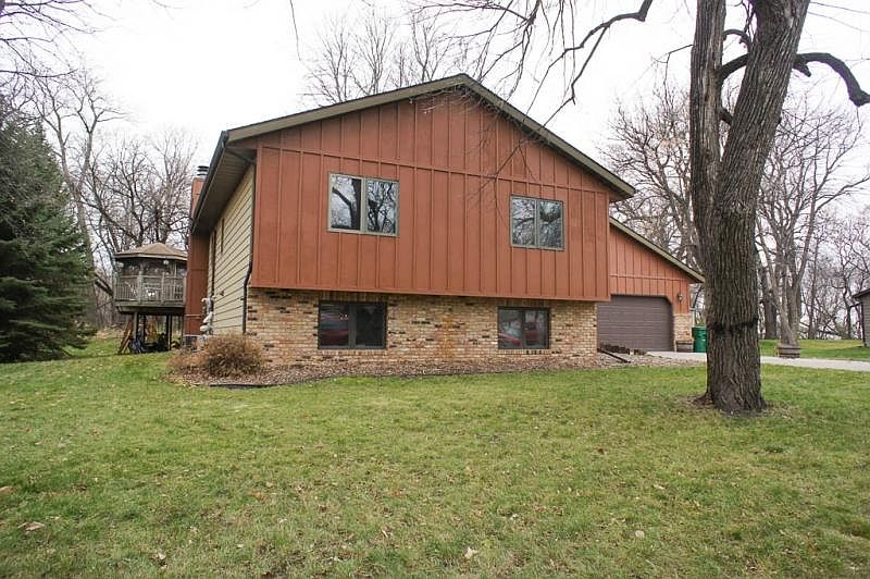 1st image of 601 Southwood Dr