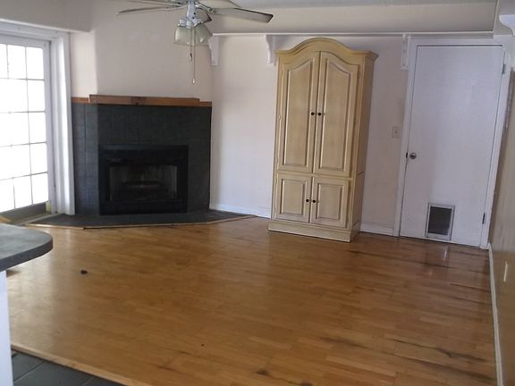 3rd image of 2717 Washington Ave