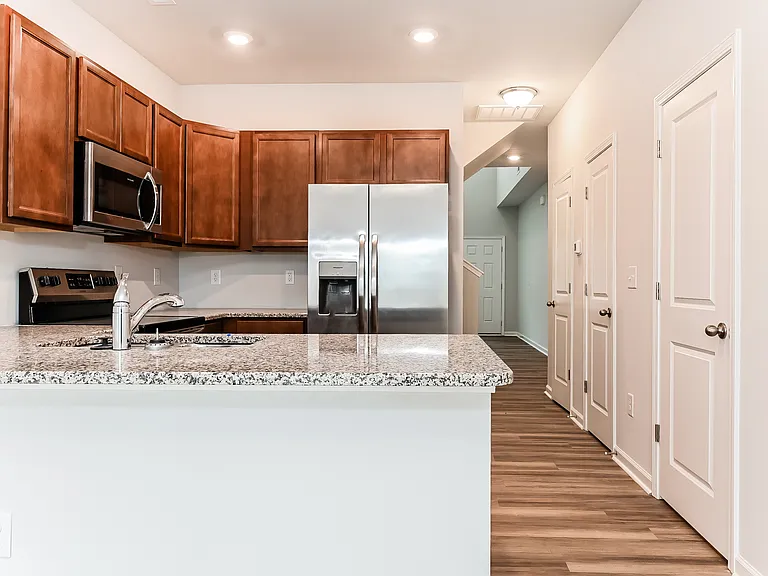 7280 Bellacroft Dr — Photo 11