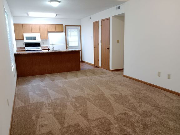 5th image of 3546-3548 Prescott Dr