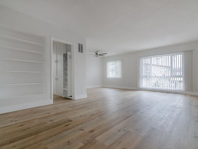 3940 Nicolet Ave — Photo 11