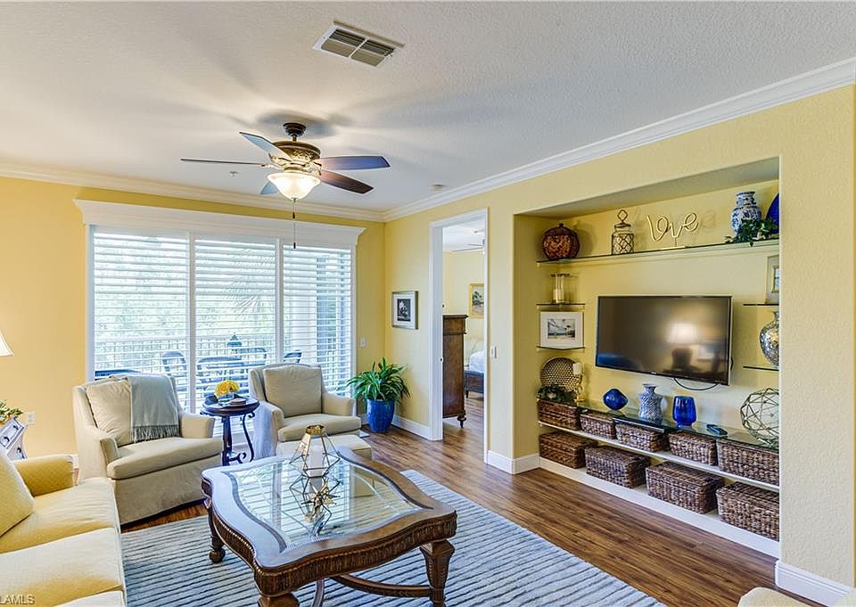 1st image of 4864 Hampshire Ct APT 202