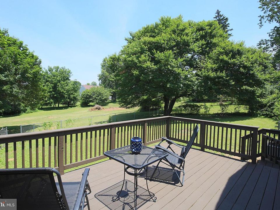 2nd image of 10018 Old Court Rd