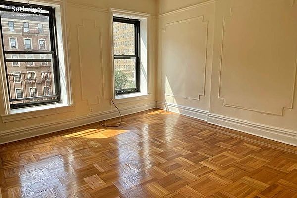 1st image of 2708 Broadway #15