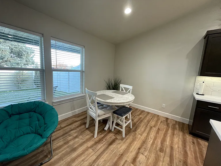 Cheri Ct — Photo 6