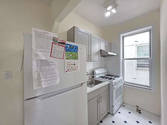 2nd image of 2027 74th St #2F