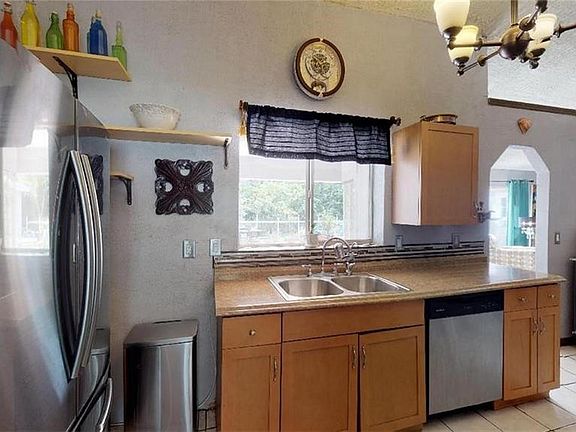 4th image of 3180 SE 142nd Ln