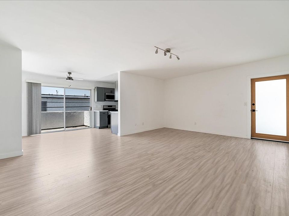 1st image of 3761 Jasmine Ave #16