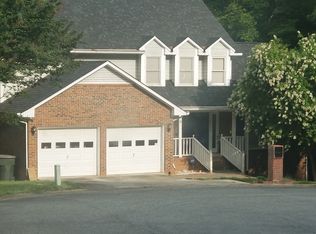 9 Thames Ct, Greensboro, NC 27455