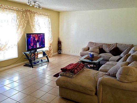 4th image of 3736 Centennial St