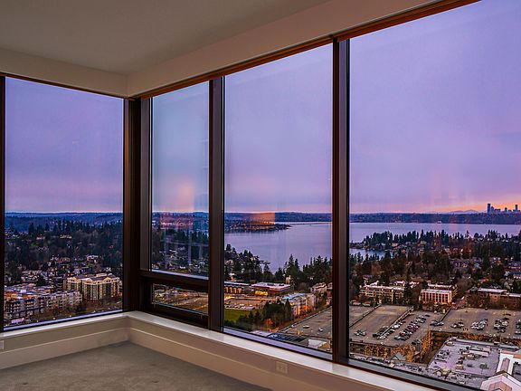 4th image of 650 Bellevue Way NE Unit 2006