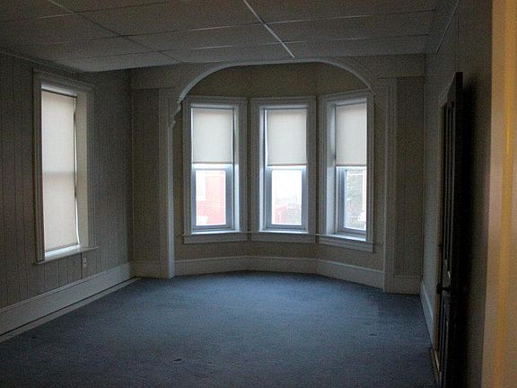 3rd image of 615 S Railroad St