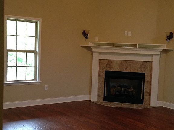 4th image of 1919 Shady Wind Dr