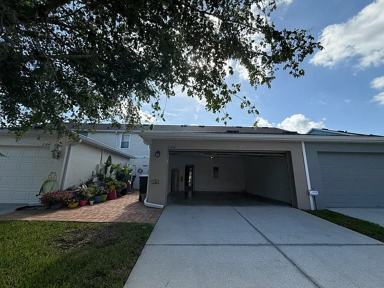 6308 Lake Smith Cir — Photo 13