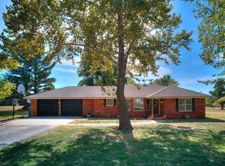 6612 Dianas Pl, Tuttle, OK 73089